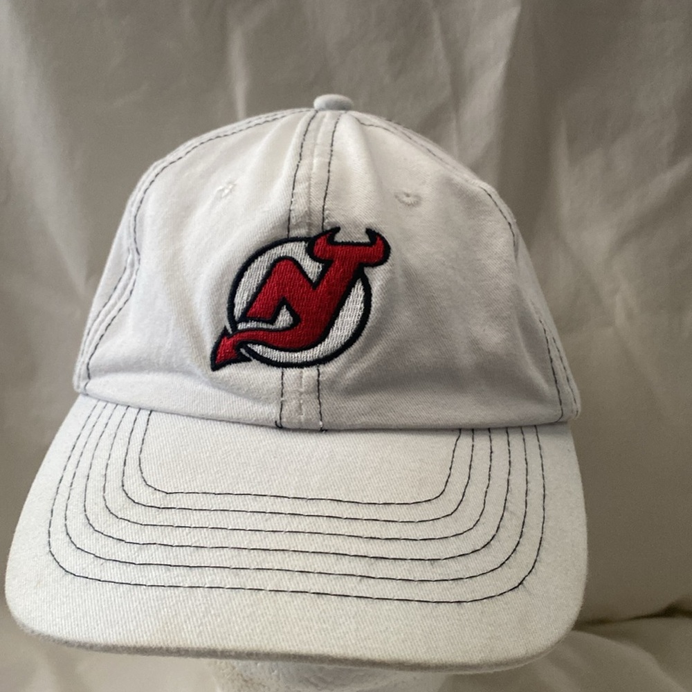 New Jersey Devils Hat (HAT3) - Picture 2 of 9